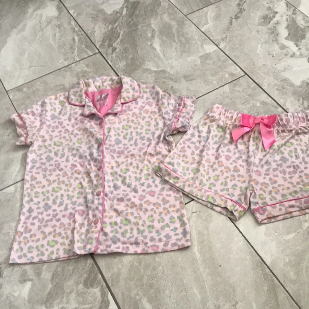GIRLS - Sleep and Loungewear / Bundle of Five Pieces | M 10-12